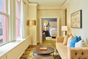 Palace King Suite, City View