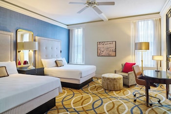 Room, 2 Queen Beds, City View