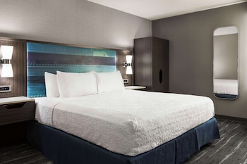 Deluxe Room, 1 King Bed