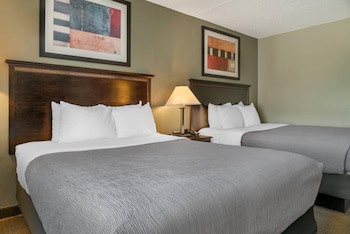Room, 2 Queen Beds, Non Smoking (Upper Floor)