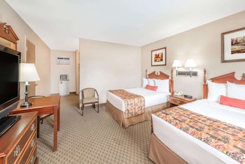 Double Room, 2 Double Beds