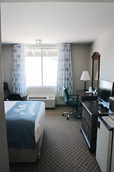 Suite, 1 King Bed, Refrigerator