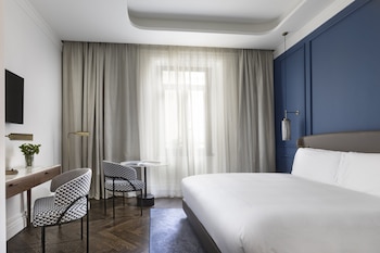 Classic Room, 1 King Bed, Accessible