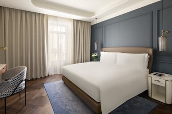 Premium Room, 1 King Bed (Cityside)