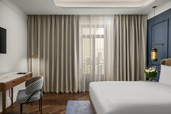 Classic Room, 1 King Bed (Cityside)