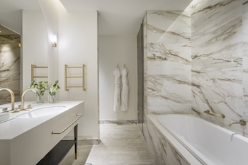 Suite, 1 Bedroom (Via Veneto View)