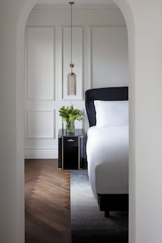 Junior Suite, 1 King Bed (Via Veneto View)
