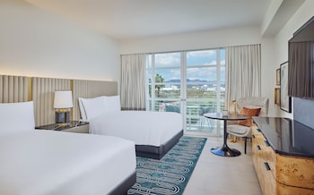 Premier Room, 2 Queen Beds, City View