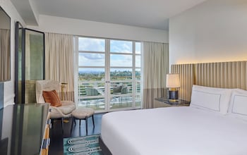 Suite, 1 King Bed