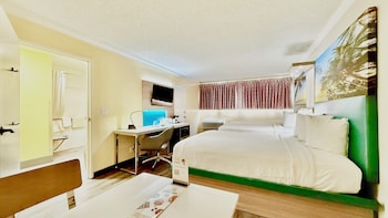 Room, 2 Queen Beds, Accessible, Non Smoking