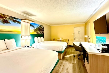 Room, 2 Queen Beds, Refrigerator & Microwave