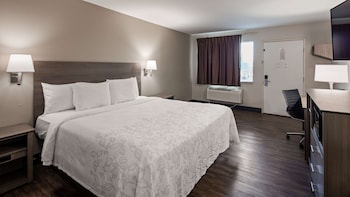 Standard Room, 1 King Bed, Accessible, Non Smoking