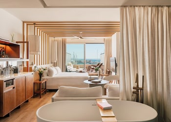 Red Level Mediterranean Supreme Solarium