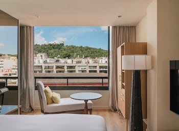 Deluxe Room Bellver Castle View
