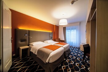 Classic Twin Room