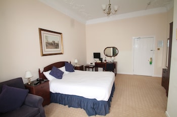 Standard Room, 1 Queen Bed