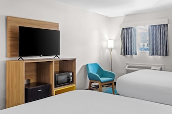 Room, 2 Double Beds, Accessible, Non Smoking (Mobility, Roll-In Shower)