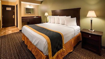 Suite, 1 King Bed, Non Smoking, Jetted Tub (with Sofabed)