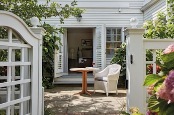 Suite, 1 Bedroom, Garden View