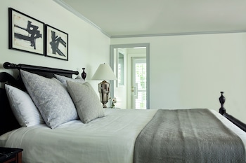Deluxe Room (Water View)
