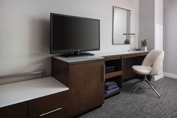 Concierge Room, Room, 1 King Bed with Sofa bed