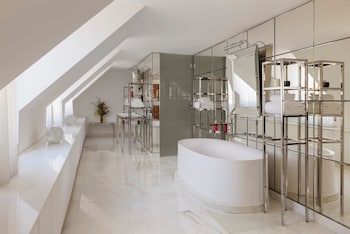 Penthouse Suite