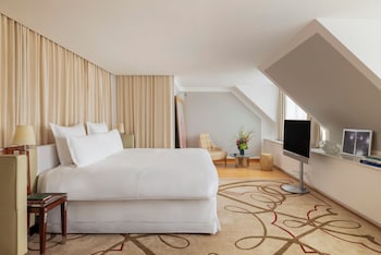 Penthouse Suite