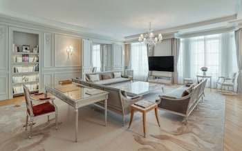 Raffles Presidential Suite