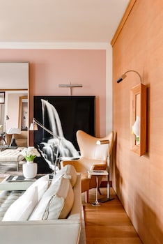 Prestige Suite