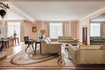 Royal Monceau Suite
