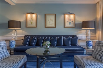 Signature Suite (Signature)