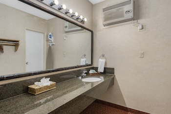 Deluxe Room, 2 Queen Beds