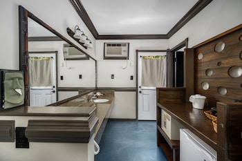 Suite, 2 Queen Beds
