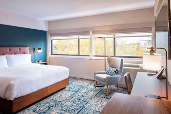 Deluxe Room, 1 King Bed
