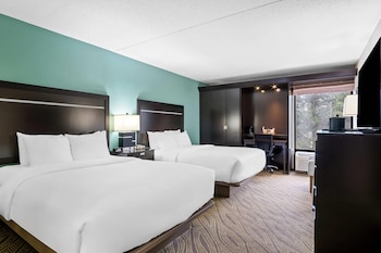 Standard Room, 2 Queen Beds, Non Smoking
