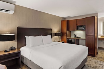 Room, 1 King Bed, Non Smoking, Pool View