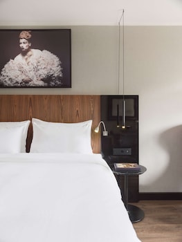 Superior Room, City View