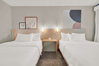 Room, 2 Queen Beds, Accessible, Bathtub (Mobility)