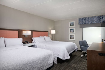 Room, 2 Queen Beds, Microwave