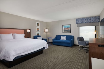 Studio Suite, 1 King Bed, Microwave