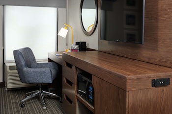 Room, 2 Queen Beds, Microwave