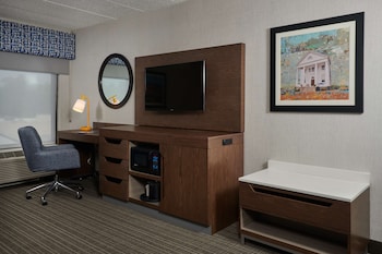Studio Suite, 1 King Bed, Microwave