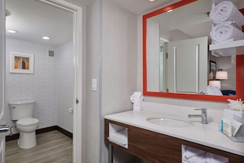 Room, 1 Queen Bed, Microwave