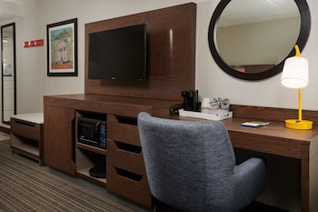 Room, 1 King Bed with Sofa bed, Microwave (Study)