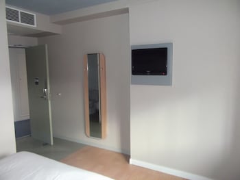 Triple Room, Multiple Beds