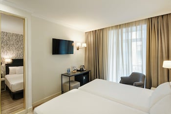Classic Twin Room