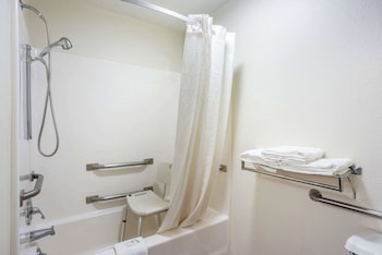 Room, 2 Queen Beds, Accessible, Non Smoking