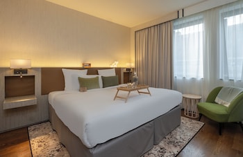 Suite, 1 King Bed