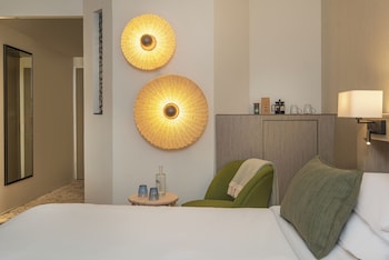 Deluxe Room, 1 King Bed