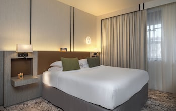 Deluxe Room, 1 King Bed